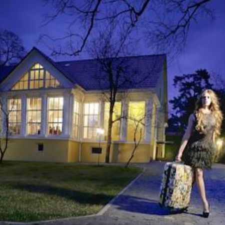 Boutique Hotel Villa P Uschhorod Exterior foto
