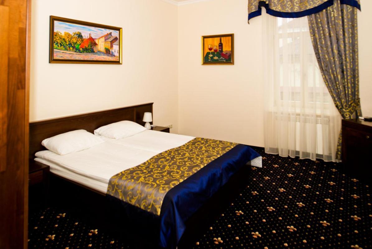 Boutique Hotel Villa P Uschhorod Exterior foto