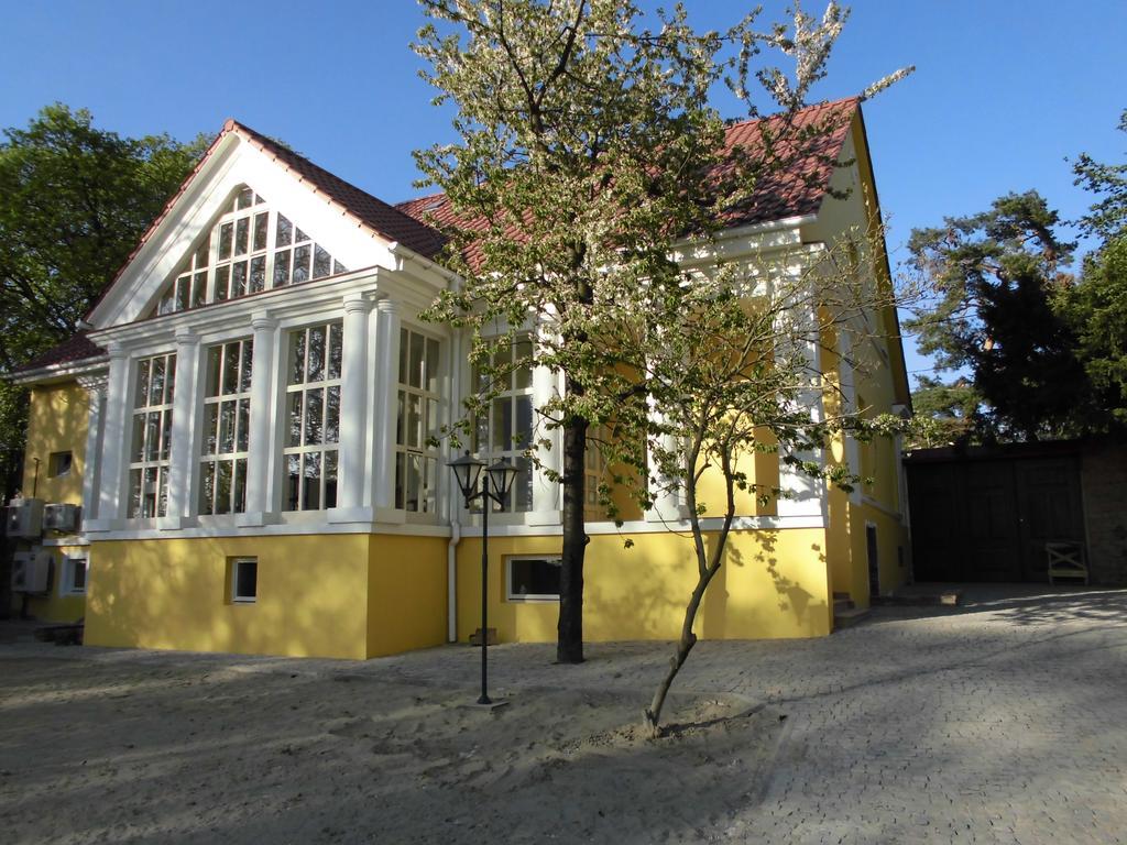 Boutique Hotel Villa P Uschhorod Exterior foto